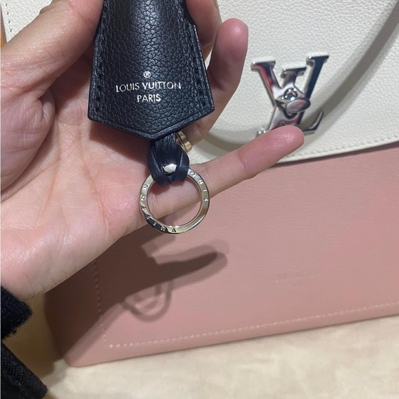 Louis Vuitton mylock me mm - Picture 3 of 6